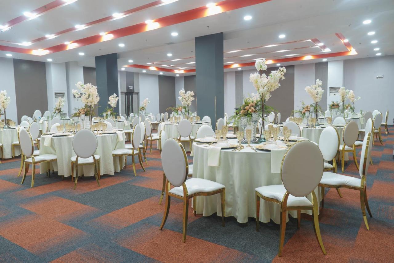 Go Hotels Plus Tuguegarao Exterior photo